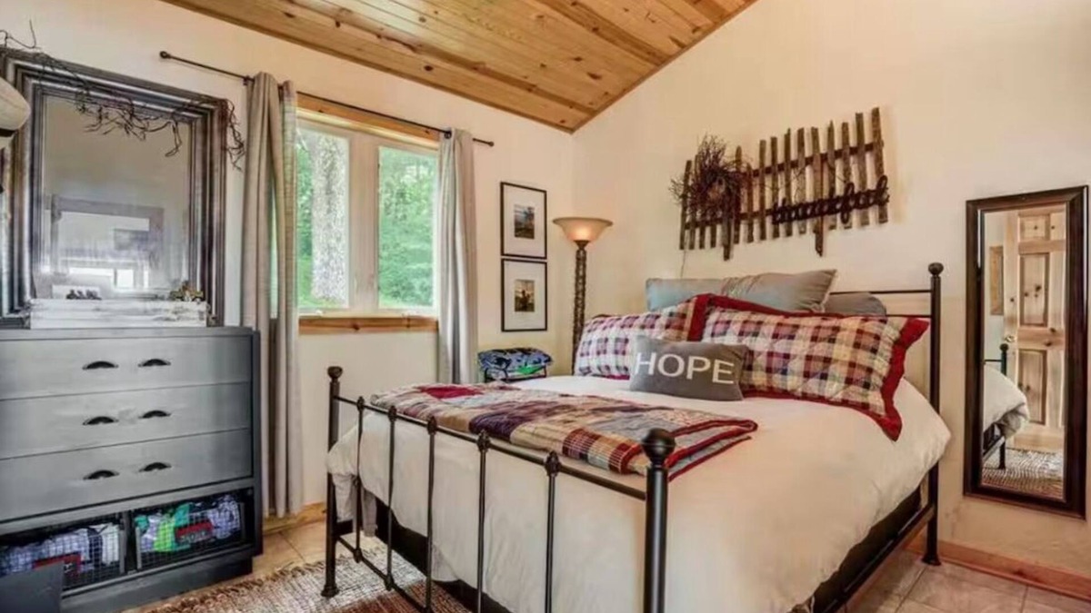 Le Sueur County Cabin | Quaint Lake Tetonka Cottage!