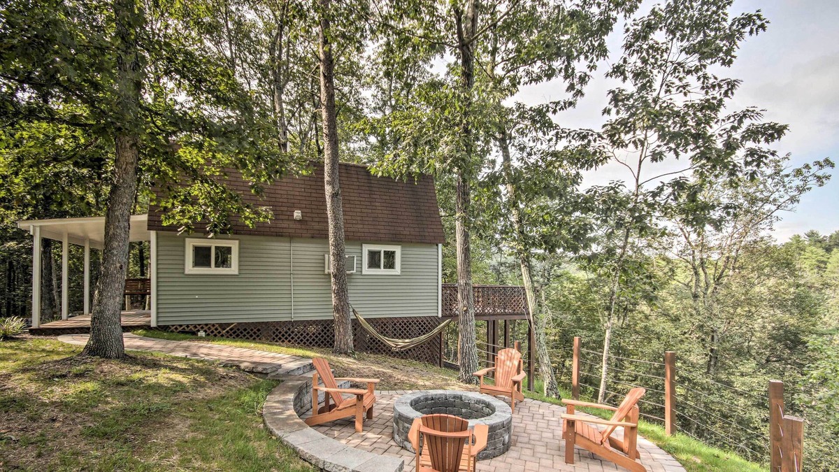 Mount Jackson Cottage | Quaint Mt Jackson Cottage w/ Sweeping Views!