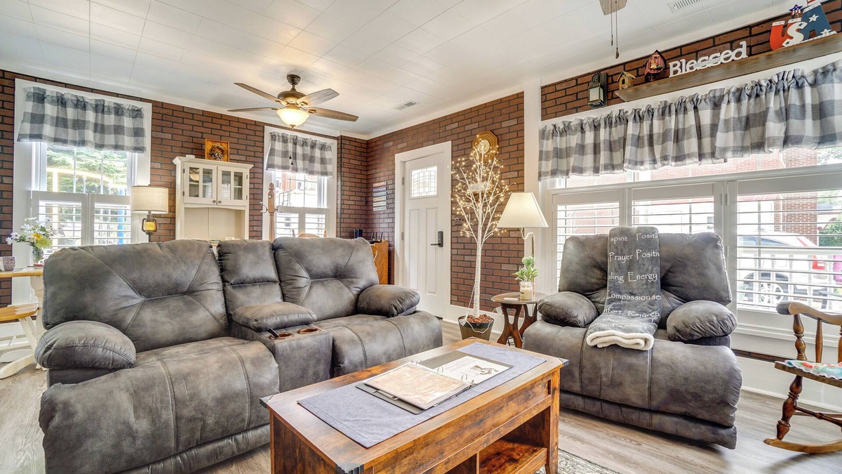 Mount Vernon Cottage | Quaint Mt Vernon Cottage Near Historic Dtwn!
