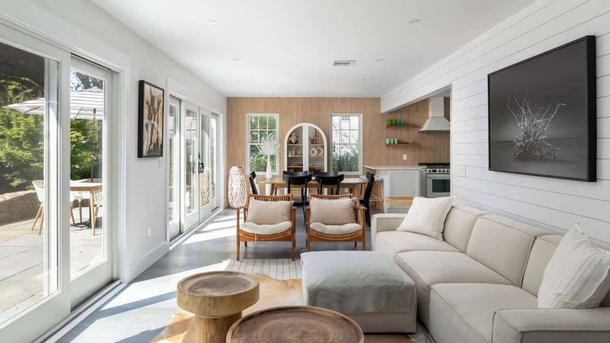 Jamestown Shores House | Quaint Renovated 3BR Getaway