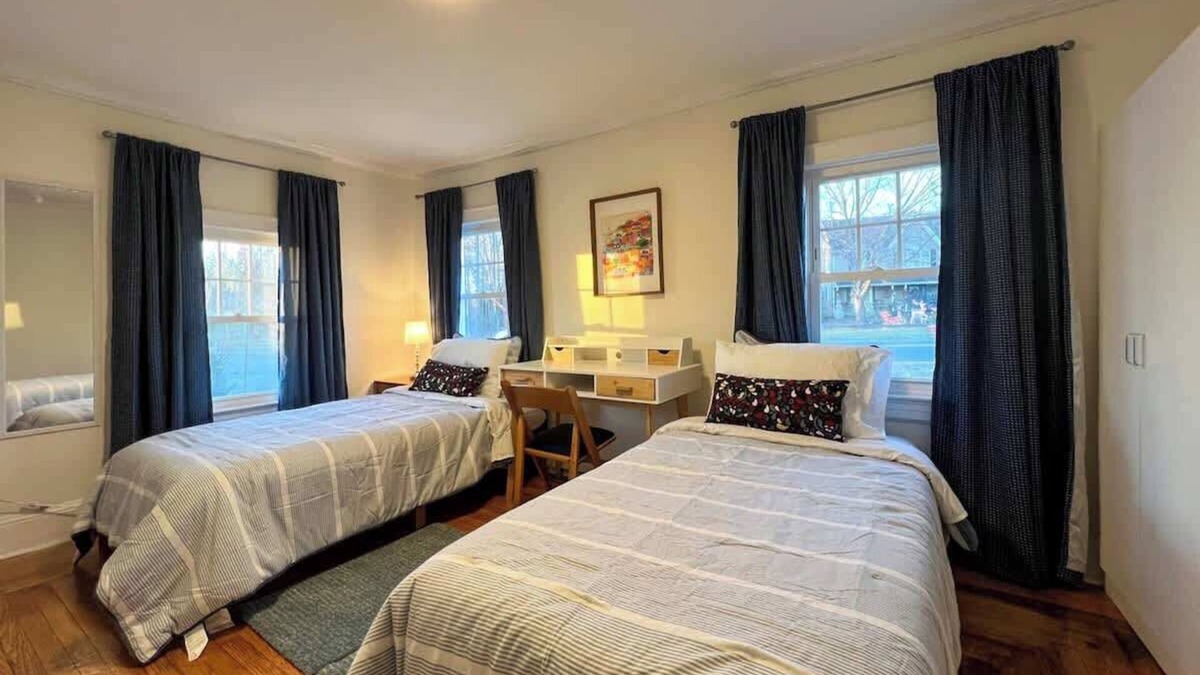 Cliffwood House | Quaint Renovated Single Family