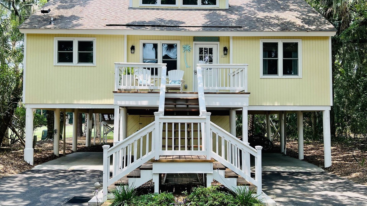 Tarpon Pond Cottage | Quaint Seabrook Island Beach Cottage Near Charleston