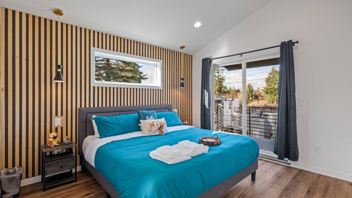 Licton Springs House | Quaint Seattle Charm: Close to Downtown