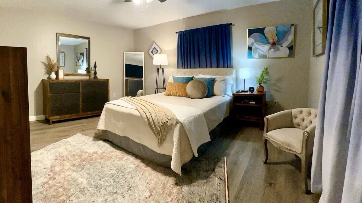 South Point Apartment | Quaint, spacious, & relaxing; come stay with us, you'll enjoy the details.