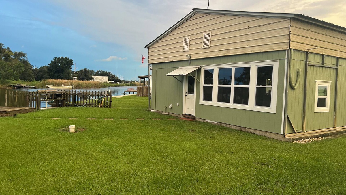 Theriot Apartment | Quaint studio fishing camp on the bayou