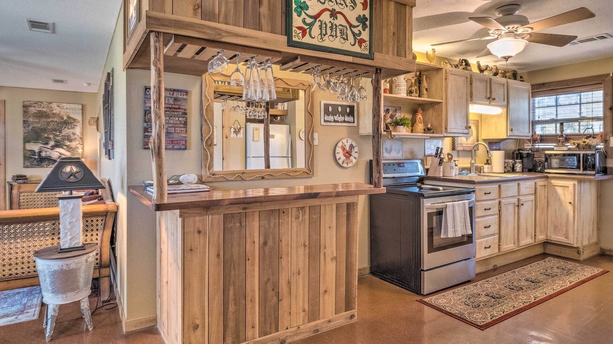 Georgetown House | Quaint Texas Home < 2 Mi to Lake Georgetown!