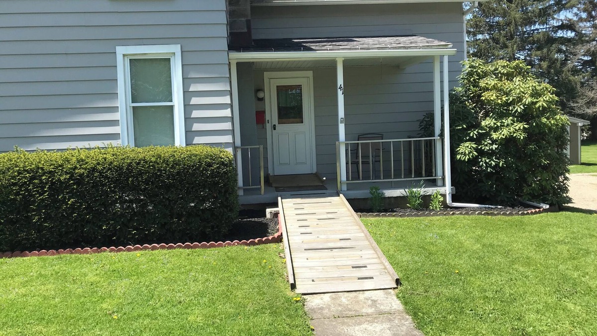 Allegany Bed & Breakfast | Quaint Village home in Allegany.1 mile from St. Bonaventure.
