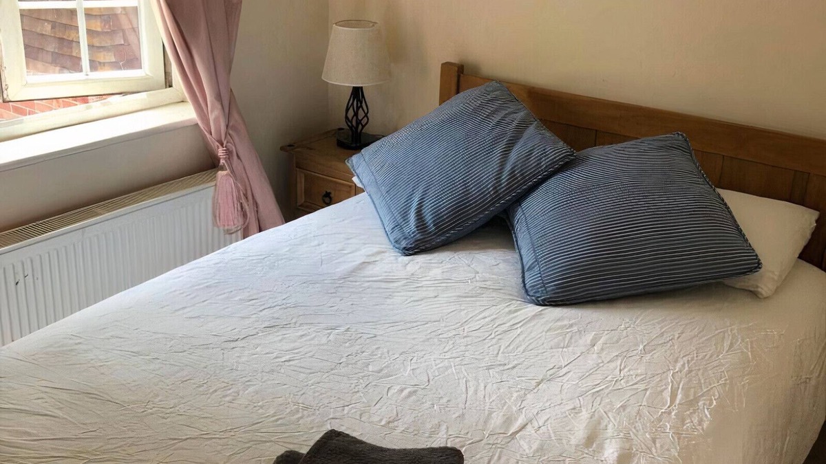 Wantage Cottage | Quaint village period cottage - 10 miles from Oxford