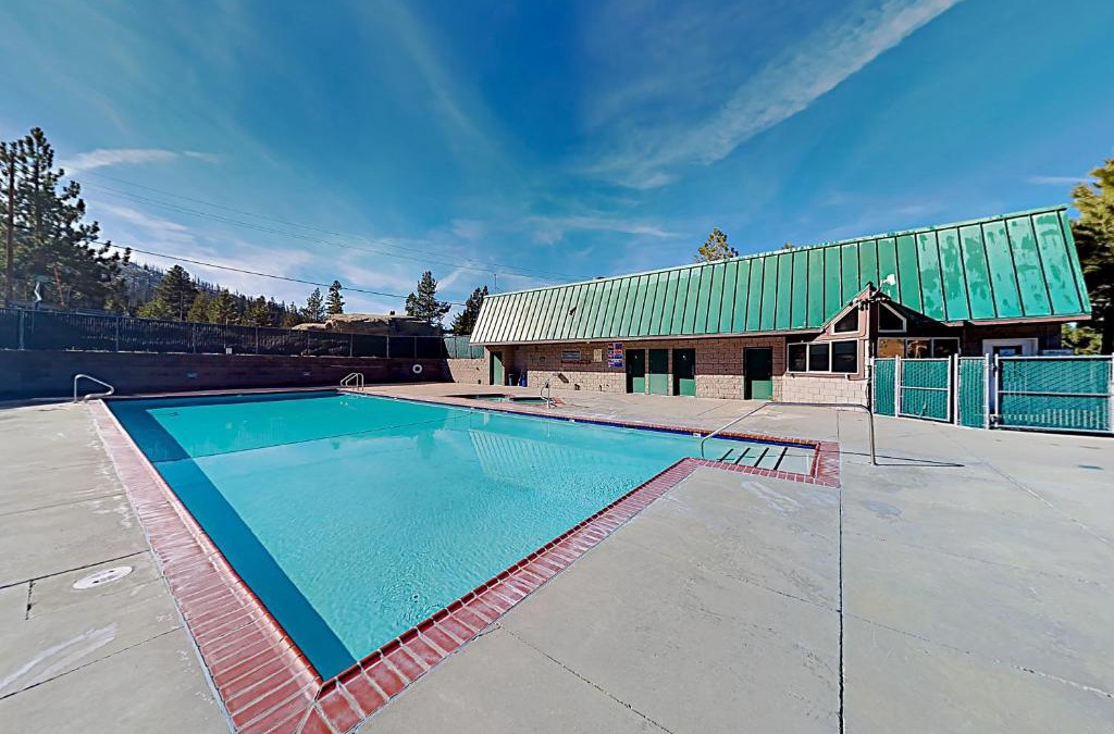 Tahoe Village Hotel | Quaking Aspen Lane C