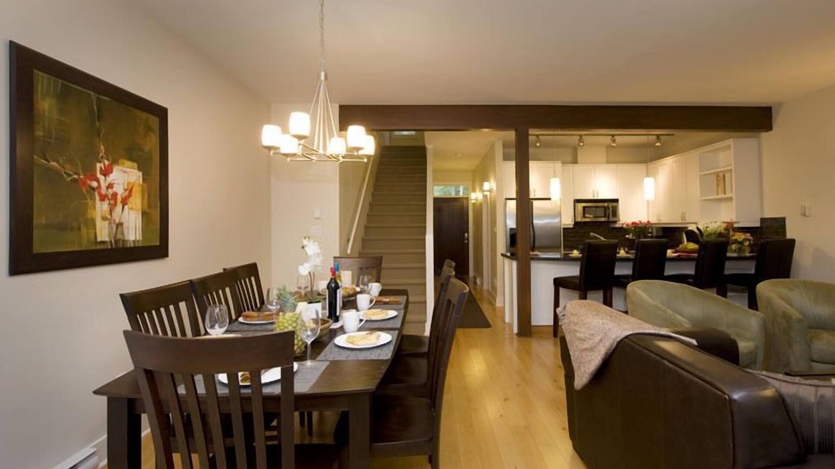 Regional District of Nanaimo House | Qualicum Landing