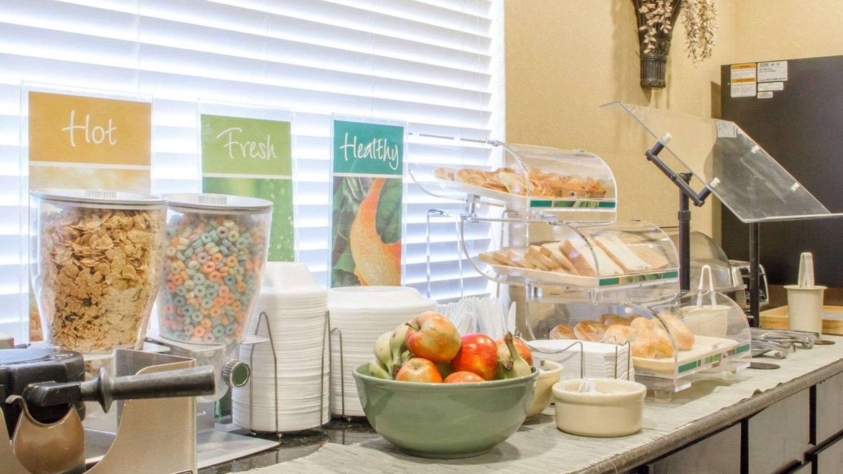 Broken Arrow Hotel | Quality Inn Broken Arrow - Tulsa