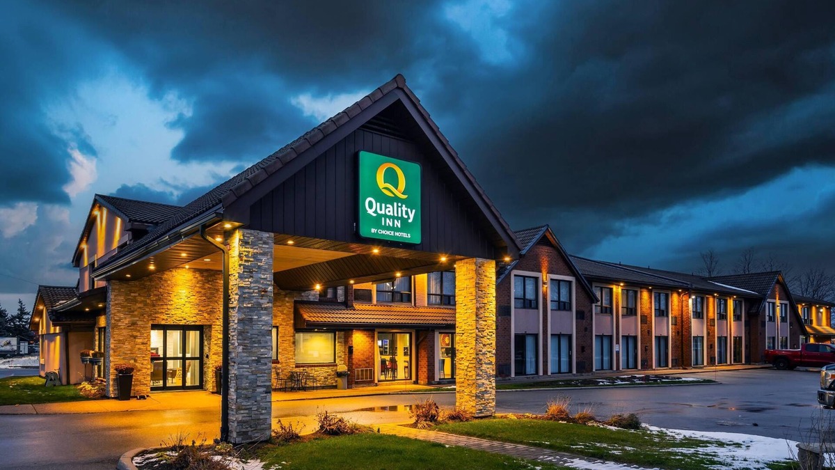 Barrie Hotel | Quality Inn