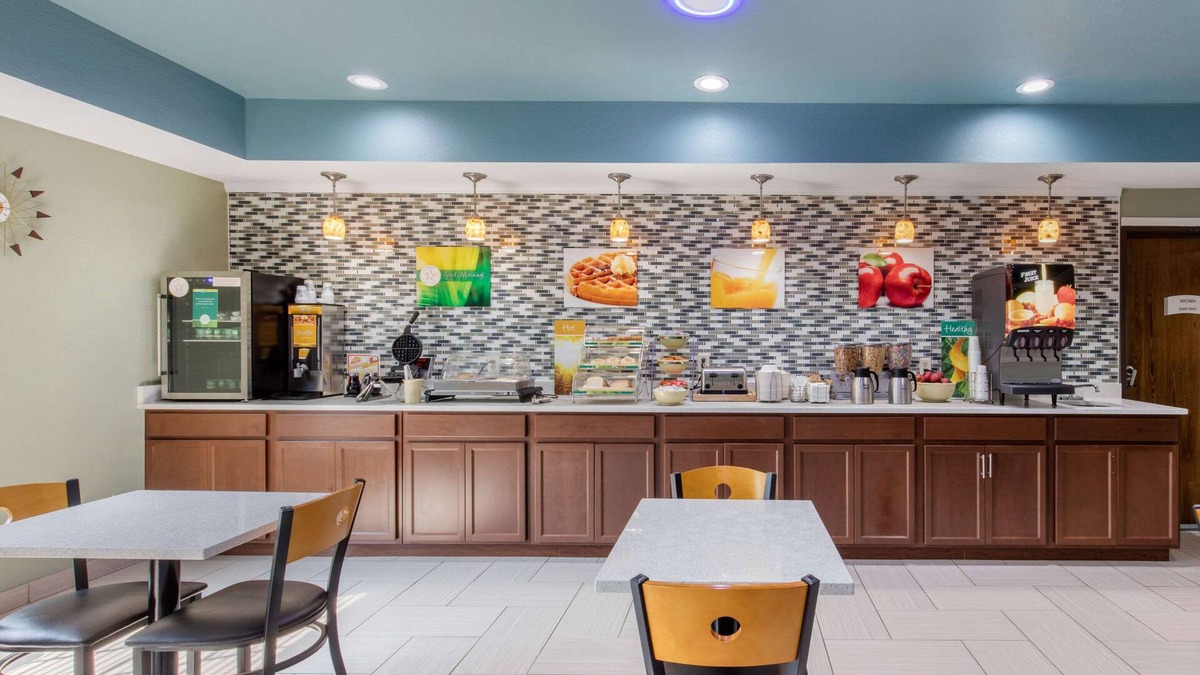 Cadiz Hotel | Quality Inn Cadiz