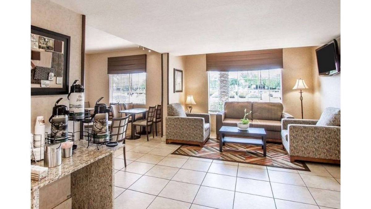 Chandler Resort | Quality Inn Chandler/Timeshare
