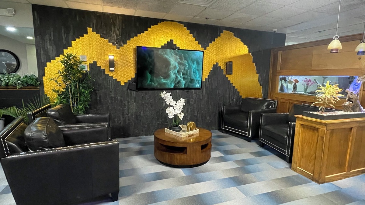 Logansport Hotel | Quality Inn Conference Center Logansport