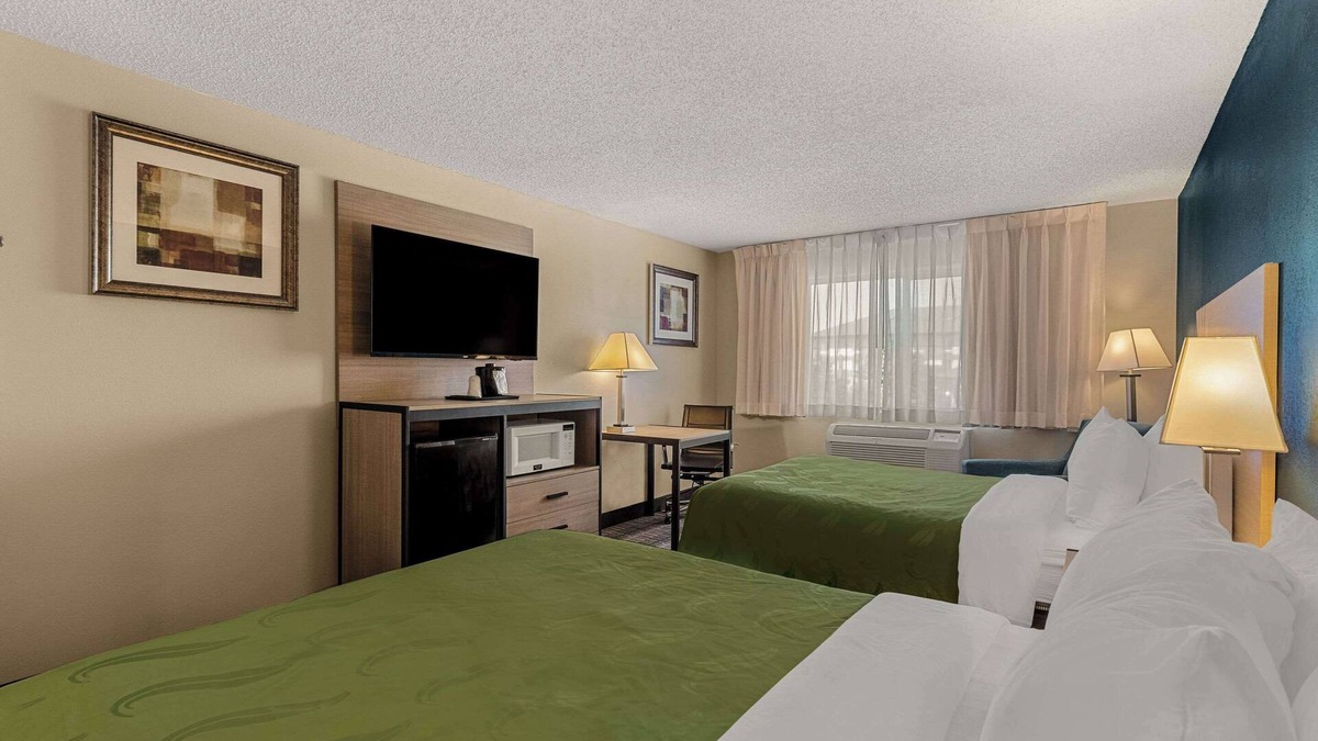 Brighton Hotel | Quality Inn Denver Northeast Brighton