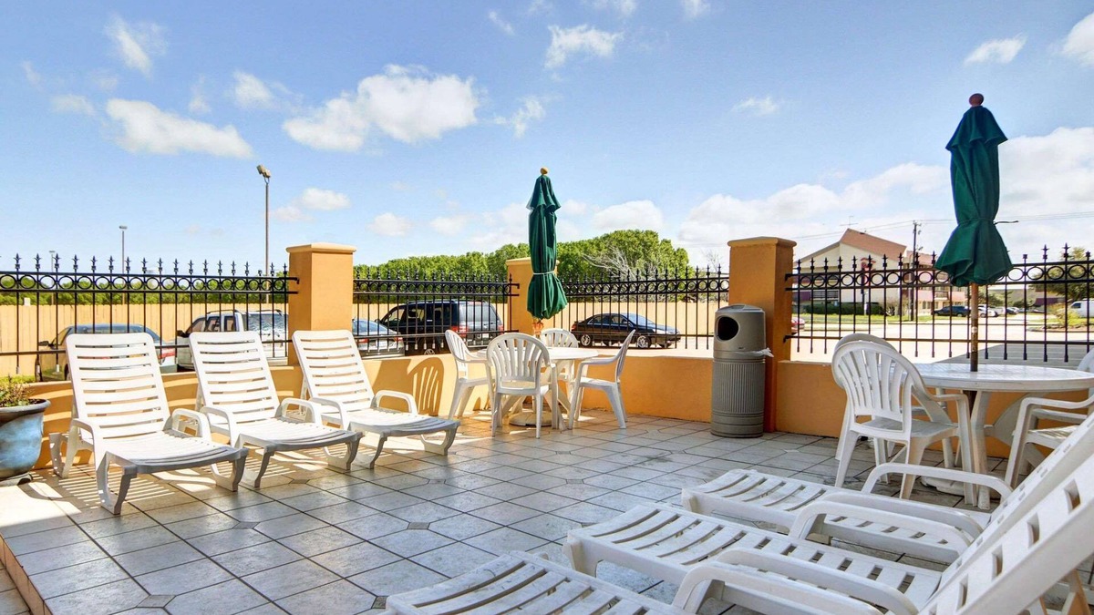Irving Hotel | Quality Inn DFW Airport North