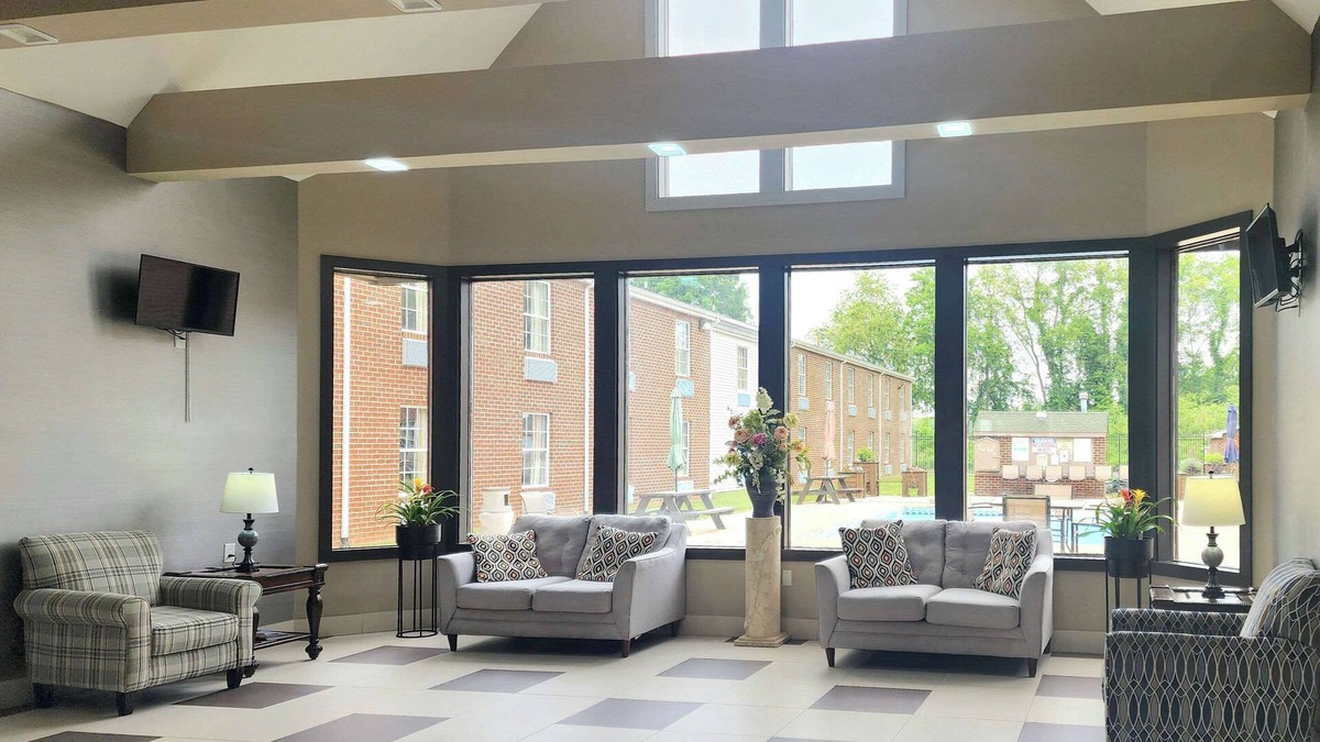 Newbern Hotel | Quality Inn Dublin I-81
