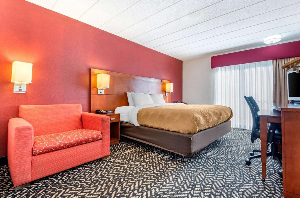 Falconer Hotel | Quality Inn Falconer - Jamestown