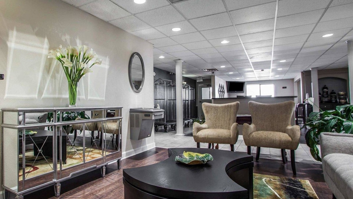 Florence Hotel | Quality Inn Florence Muscle Shoals