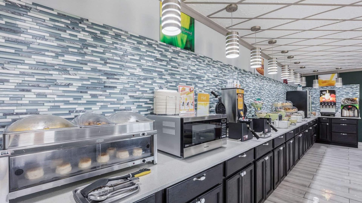 Forrest City Hotel | Quality Inn Forrest City I-40