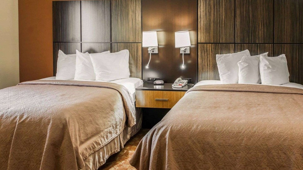 Franklin Hotel | Quality Inn Franklin I-65