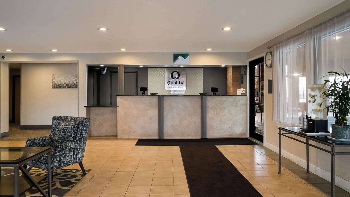 Grand Blanc Hotel | Quality Inn Grand Blanc - Flint South