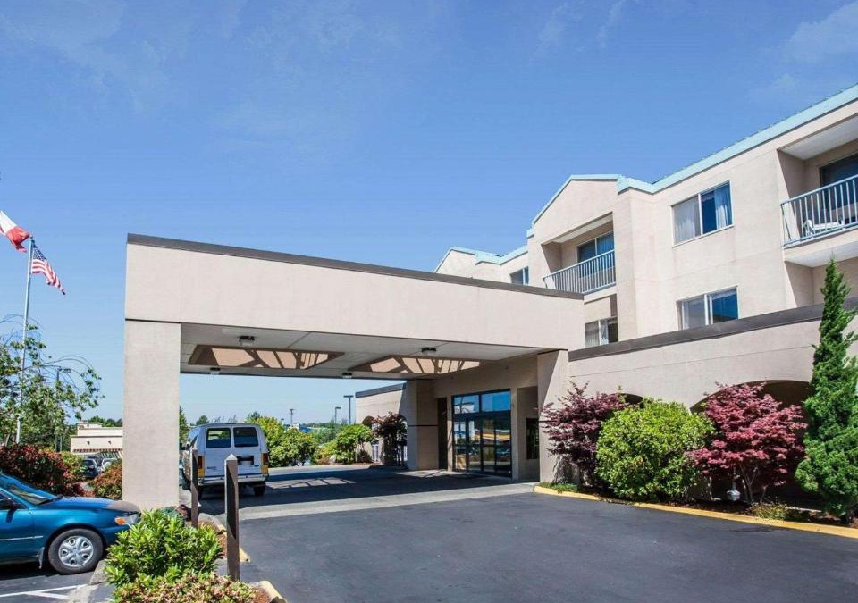 Guide Meridian Hotel | Quality Inn Grand Suites Bellingham