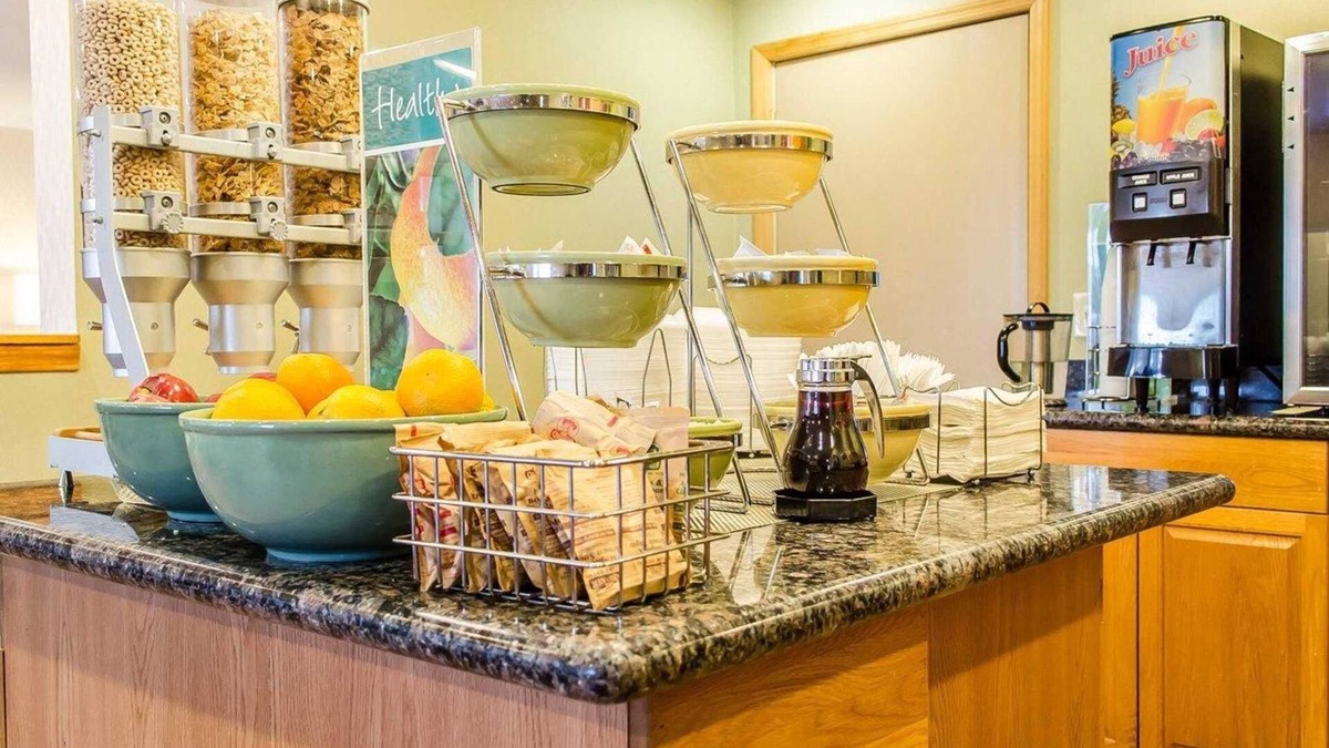 Paxtonia Hotel | Quality Inn Harrisburg - Hershey Area
