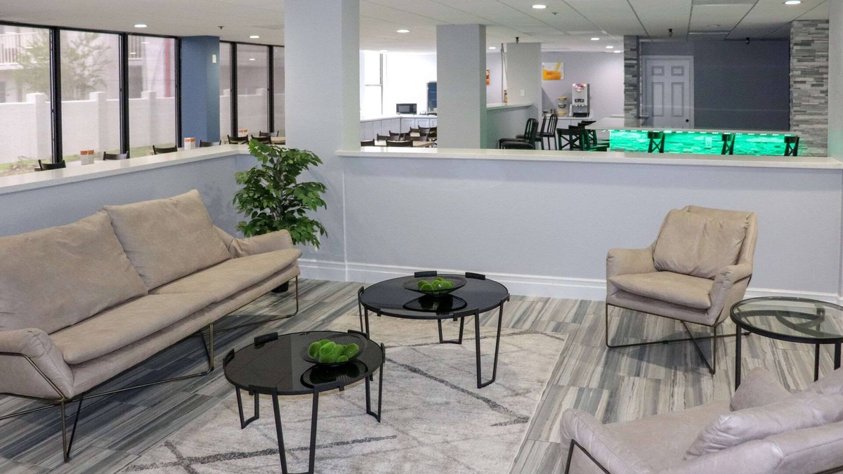 North Shore Hotel | Quality Inn Houston East I-10