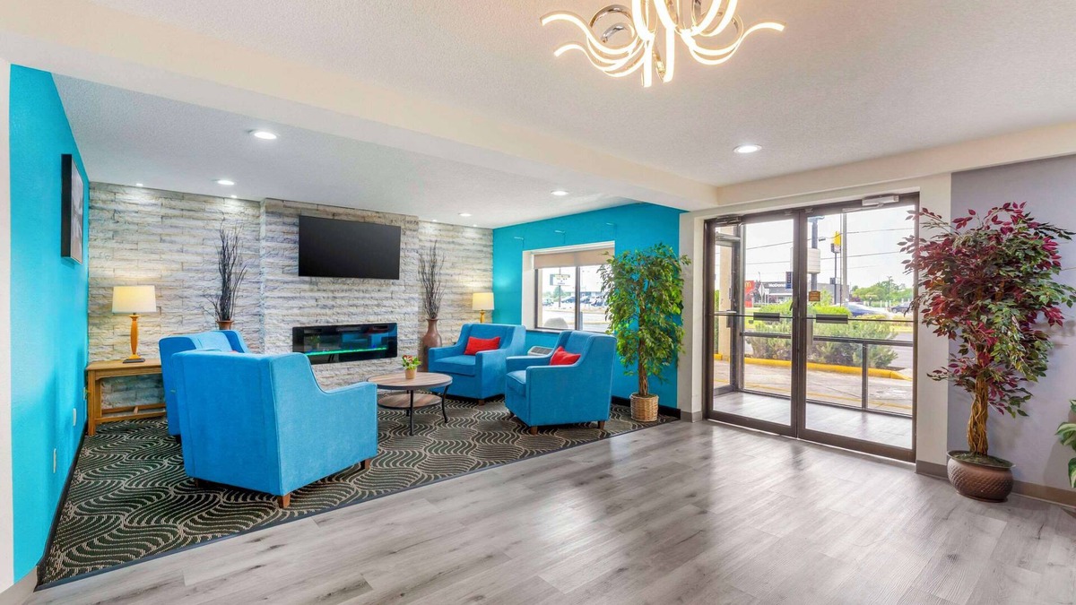 Huron Hotel | Quality Inn Huron