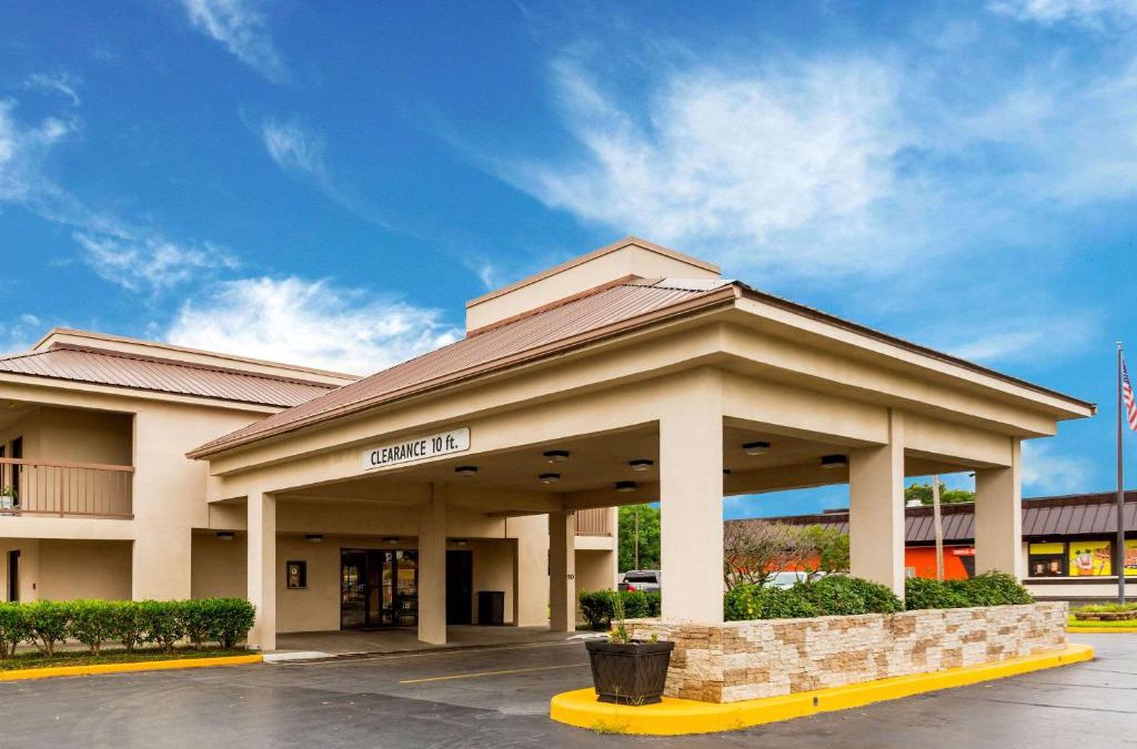 Indianola Hotel | Quality Inn Indianola