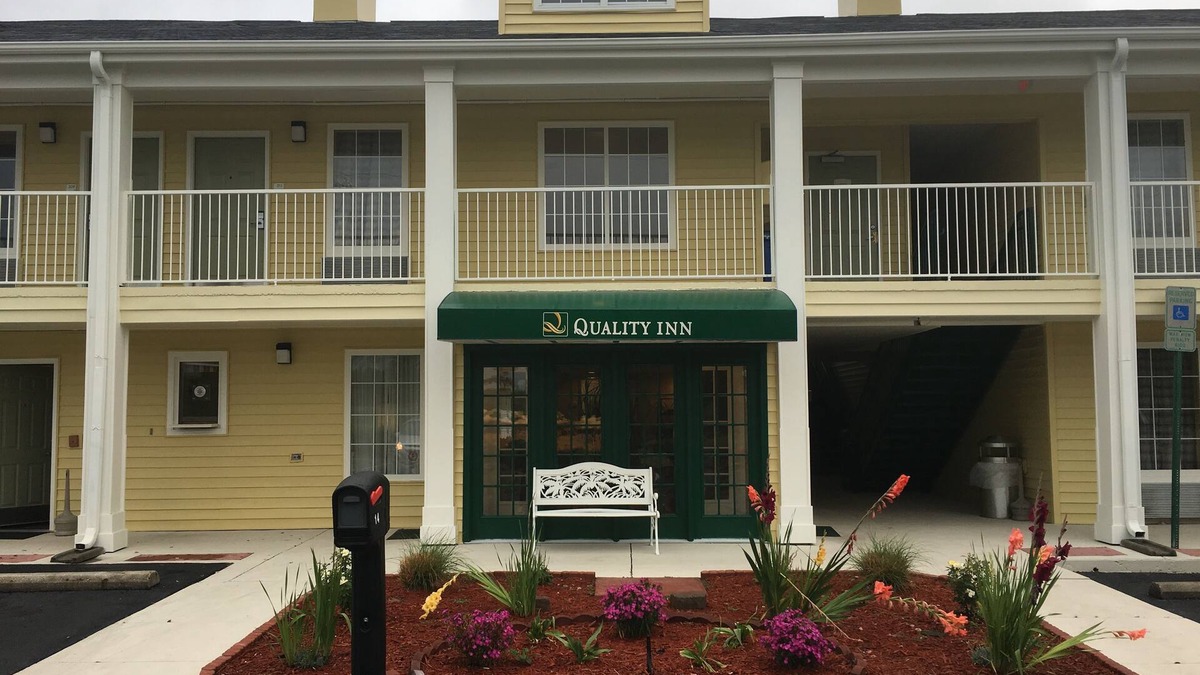 Laurinburg Hotel | Quality Inn Laurinburg