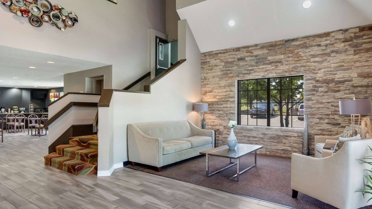 Lee's Summit Hotel | Quality Inn Lees Summit - Kansas City