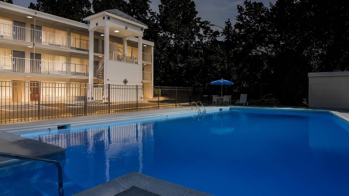 Lexington Hotel | Quality Inn Lexington