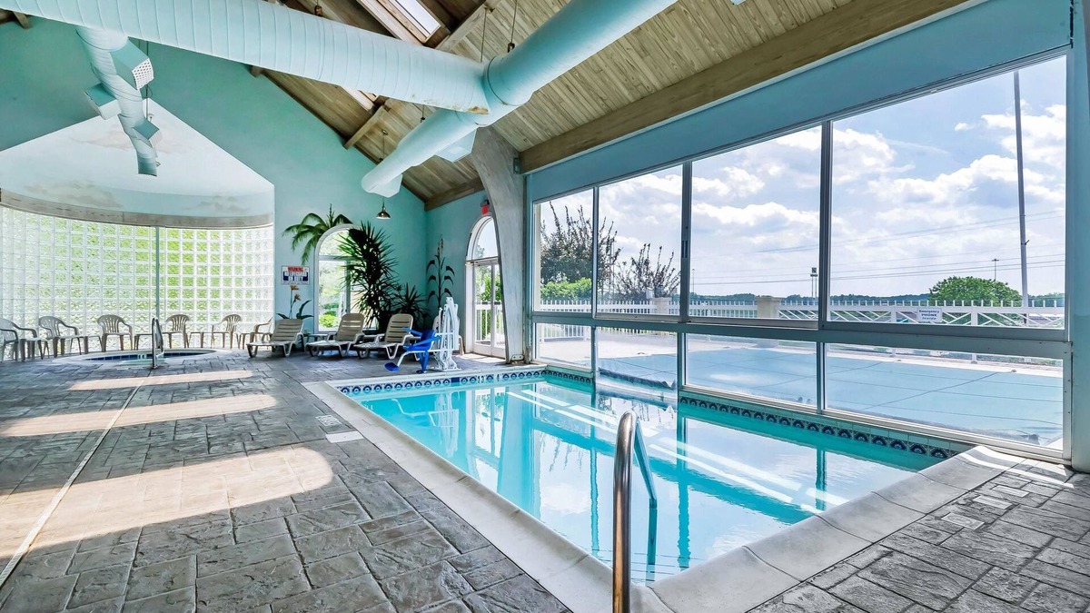 Pittsburg Hotel | Quality Inn London North