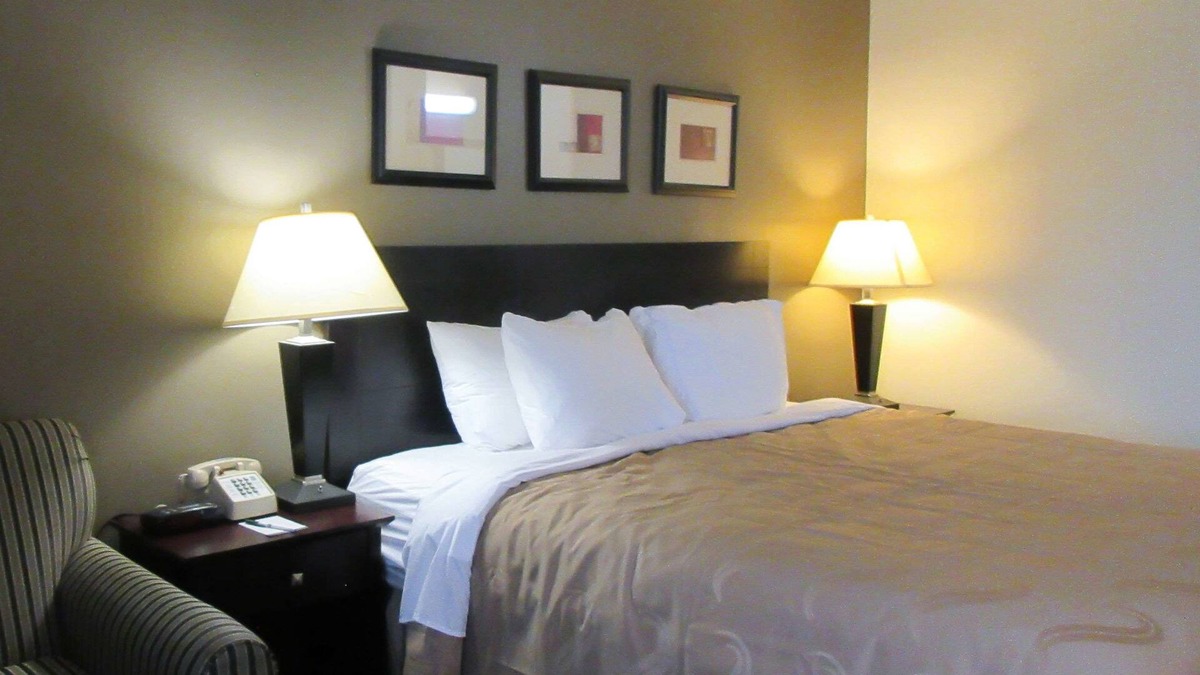 Del Camino Hotel | Quality Inn Longmont