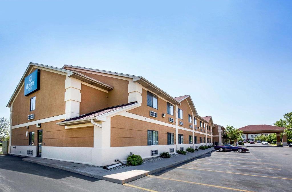 Monee Hotel | Quality Inn Monee I-57