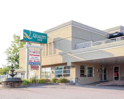 Mont-Laurier Hotel | Quality Inn Mont-Laurier