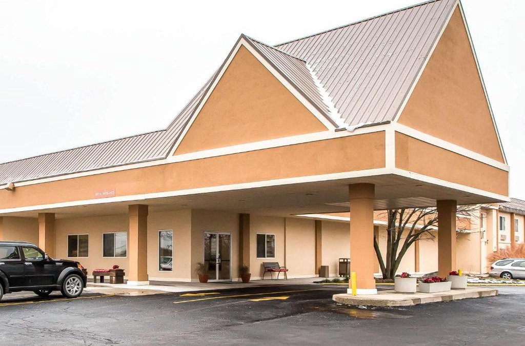 Morris Hotel | Quality Inn Morris I-80