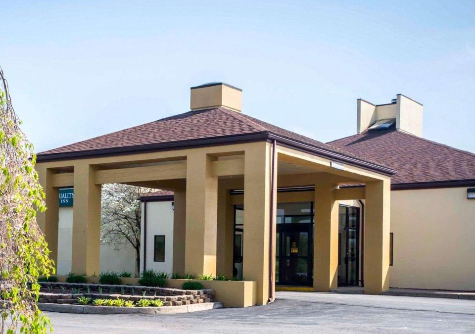 West Milton Hotel | Quality Inn New Columbia-Lewisburg