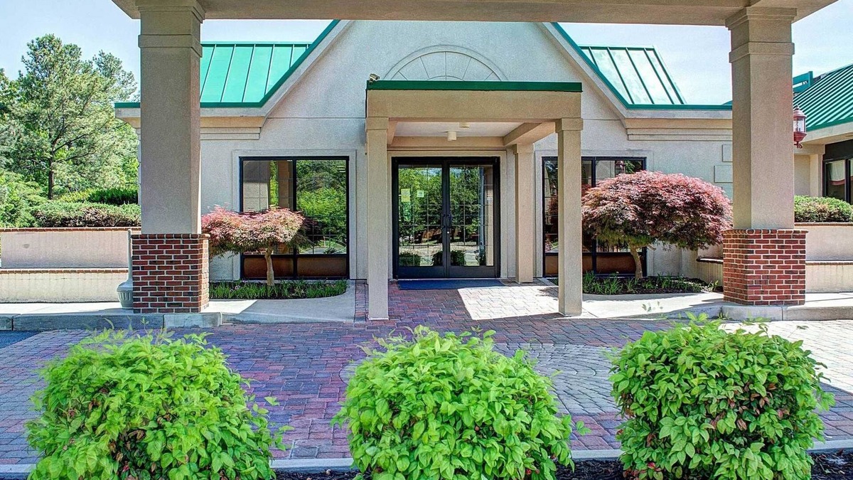 Mosby Hotel | Quality Inn North