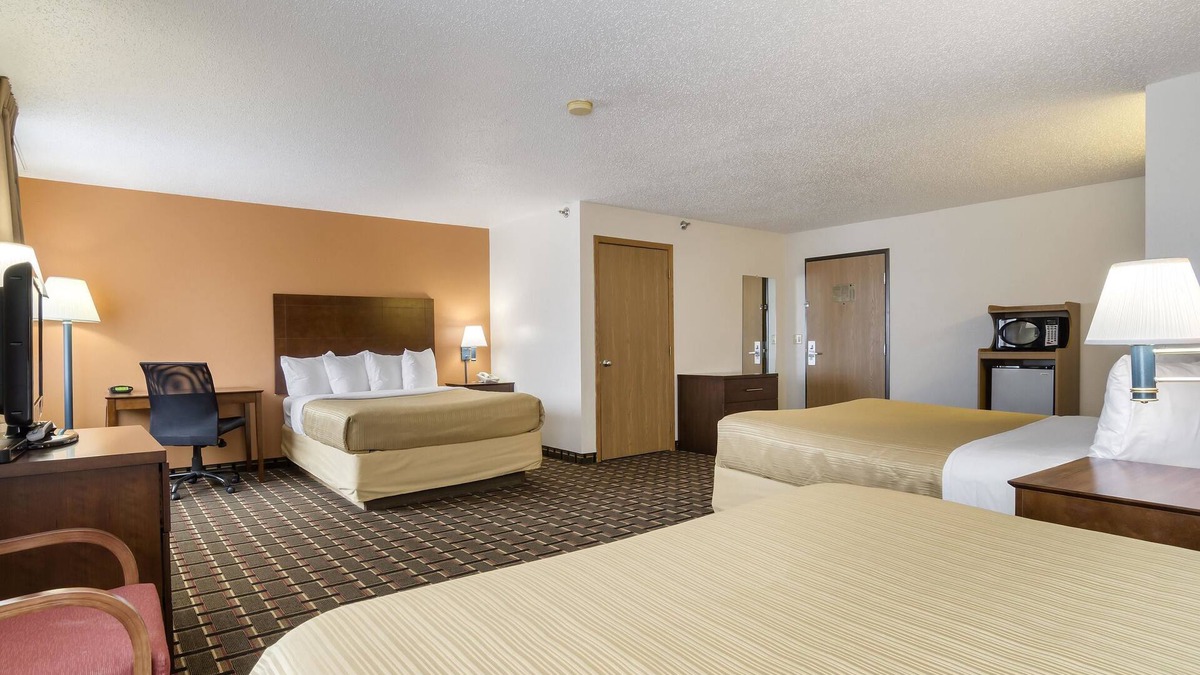 Osceola Hotel | Quality Inn Osceola