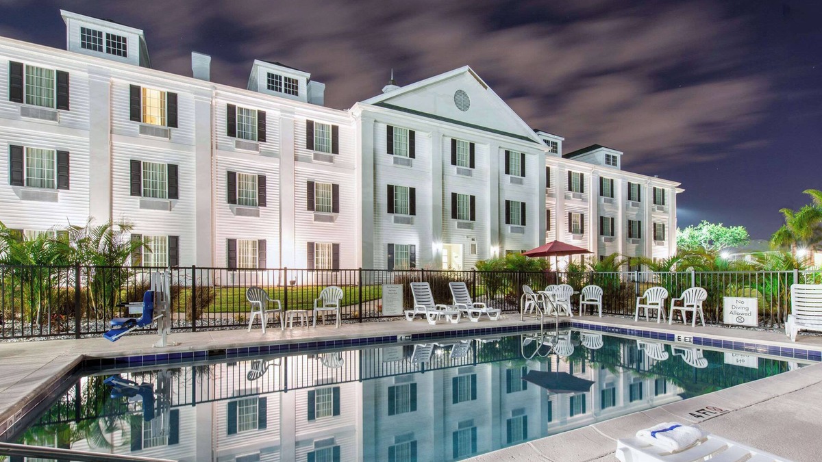 Interchange Square Hotel | Quality Inn Palm Bay - Melbourne I-95