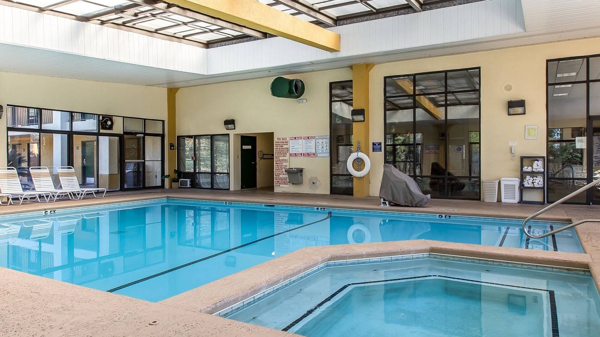 Perry Hotel | Quality Inn Perry - National Fairgrounds Area