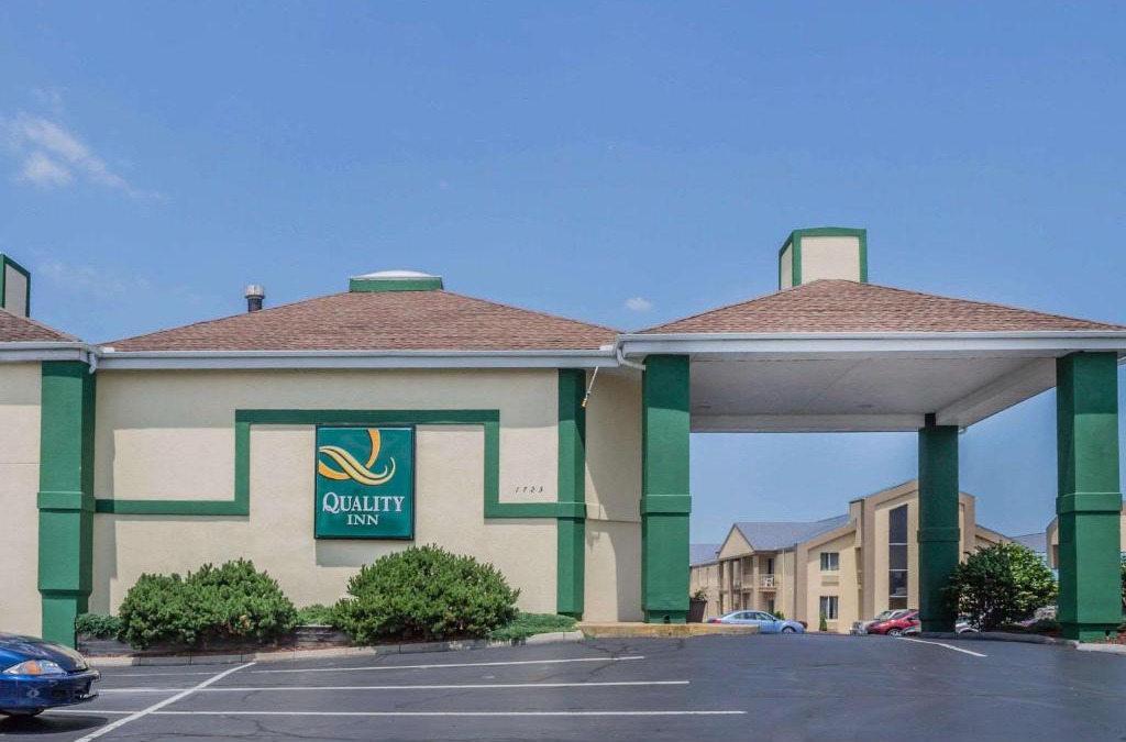Port Clinton Hotel | Quality Inn Port Clinton Waterfront