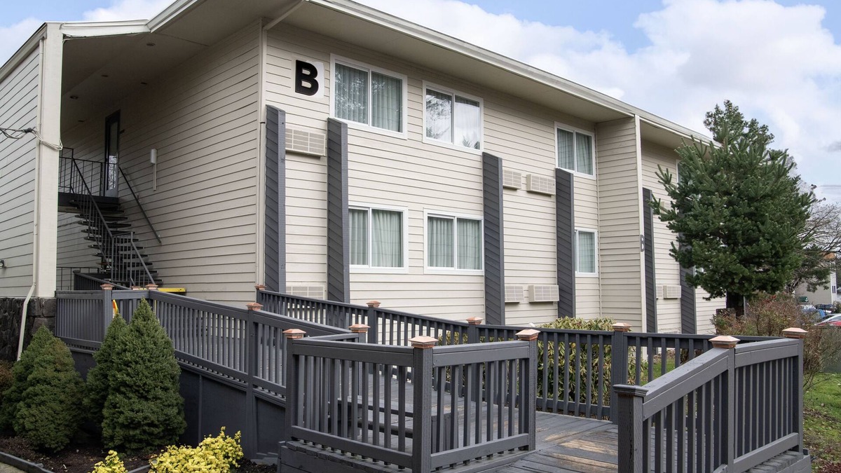 Sumner Hotel | Quality Inn Portland Airport PDX