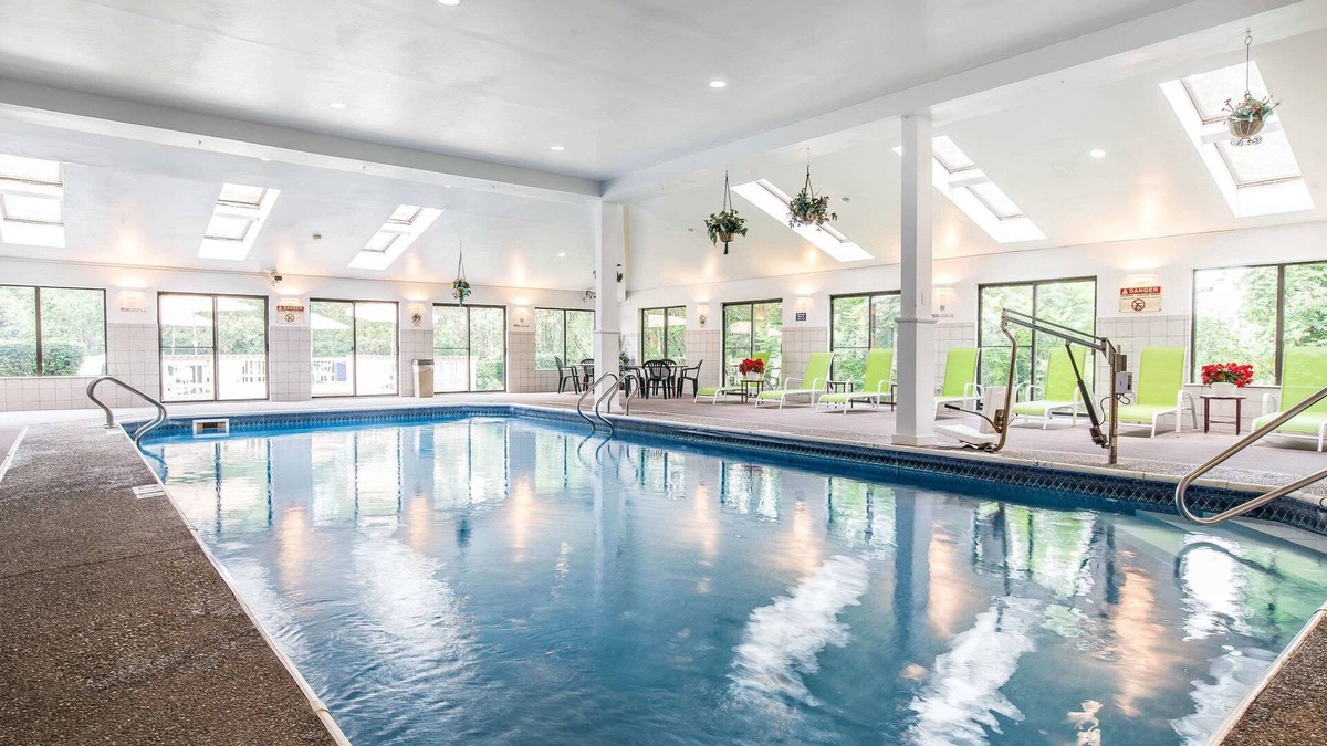 Shelburne Hotel | Quality Inn Shelburne - Burlington