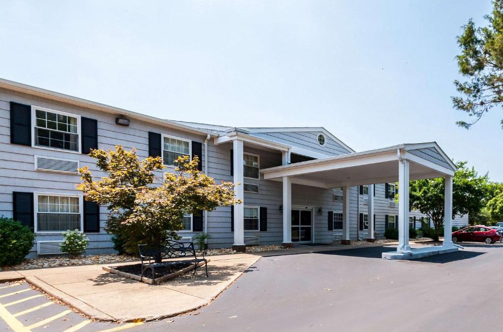 Solomons Hotel | Quality Inn Solomons - Beacon Marina