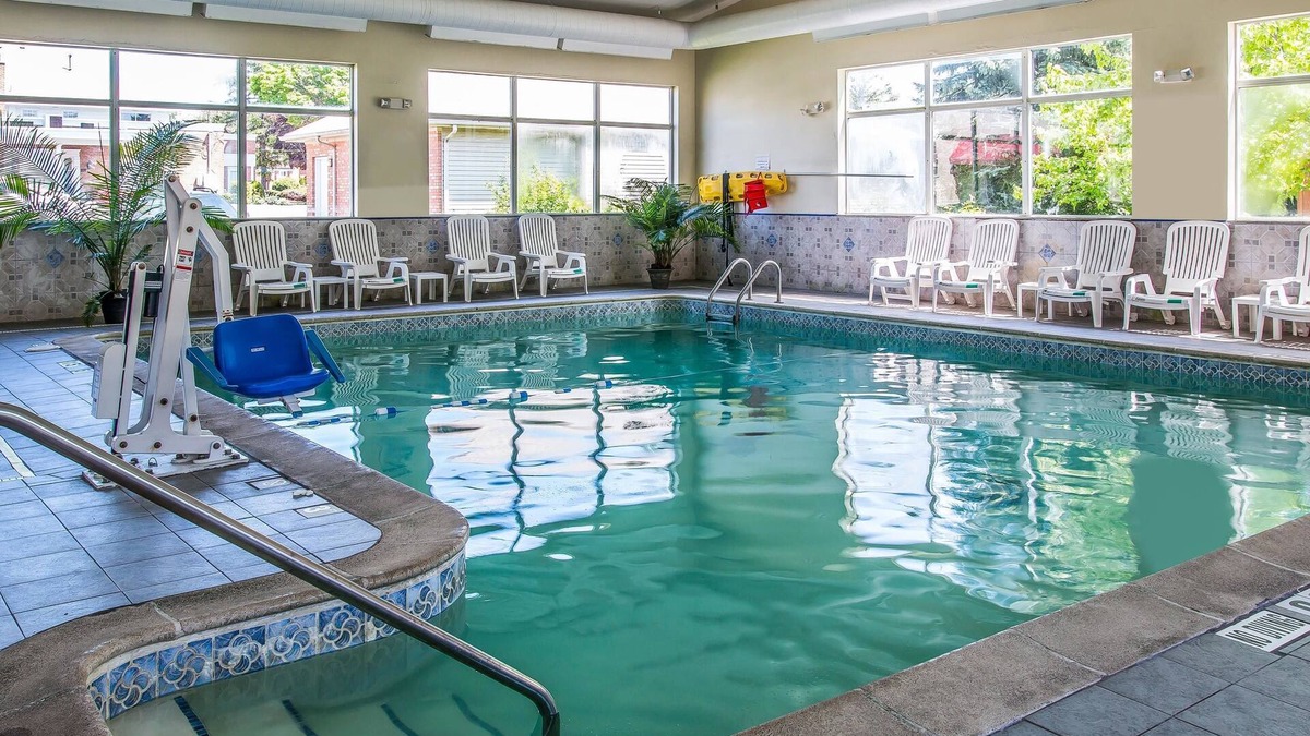 Ann Arbor Hotel | Quality Inn & Suites Ann Arbor Hwy 23